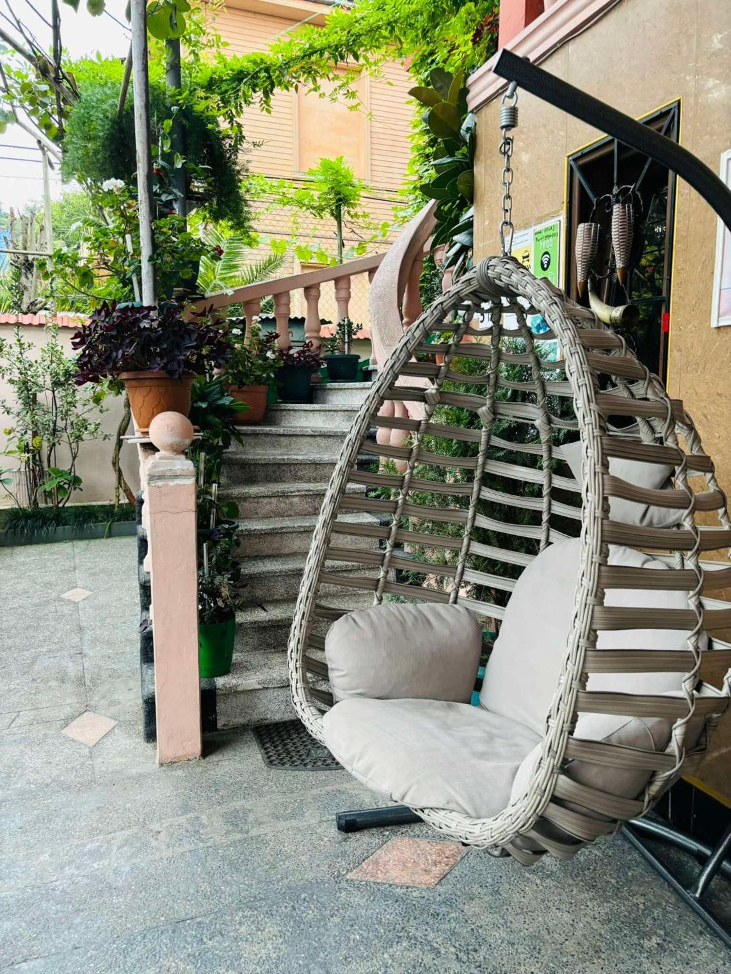 Hotel Nana'S House Batumi Esterno foto